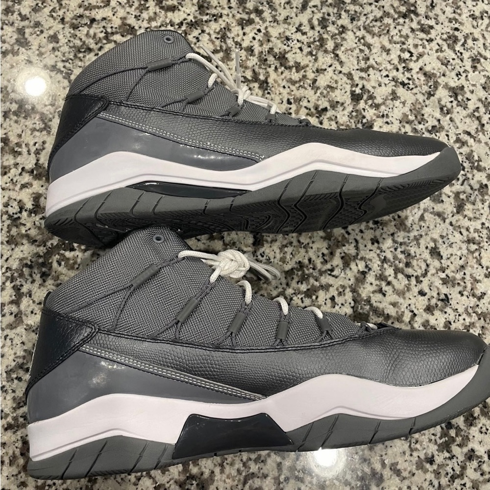 Authentic retro Air Jordan prime flight